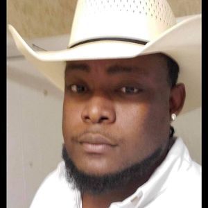 Meet your Posher, Dee